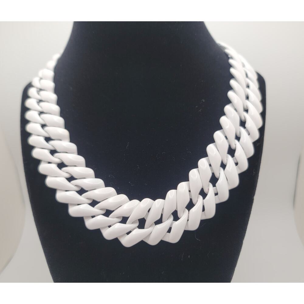Vintage Napier Chunky White Enamel Metal Linked Necklace